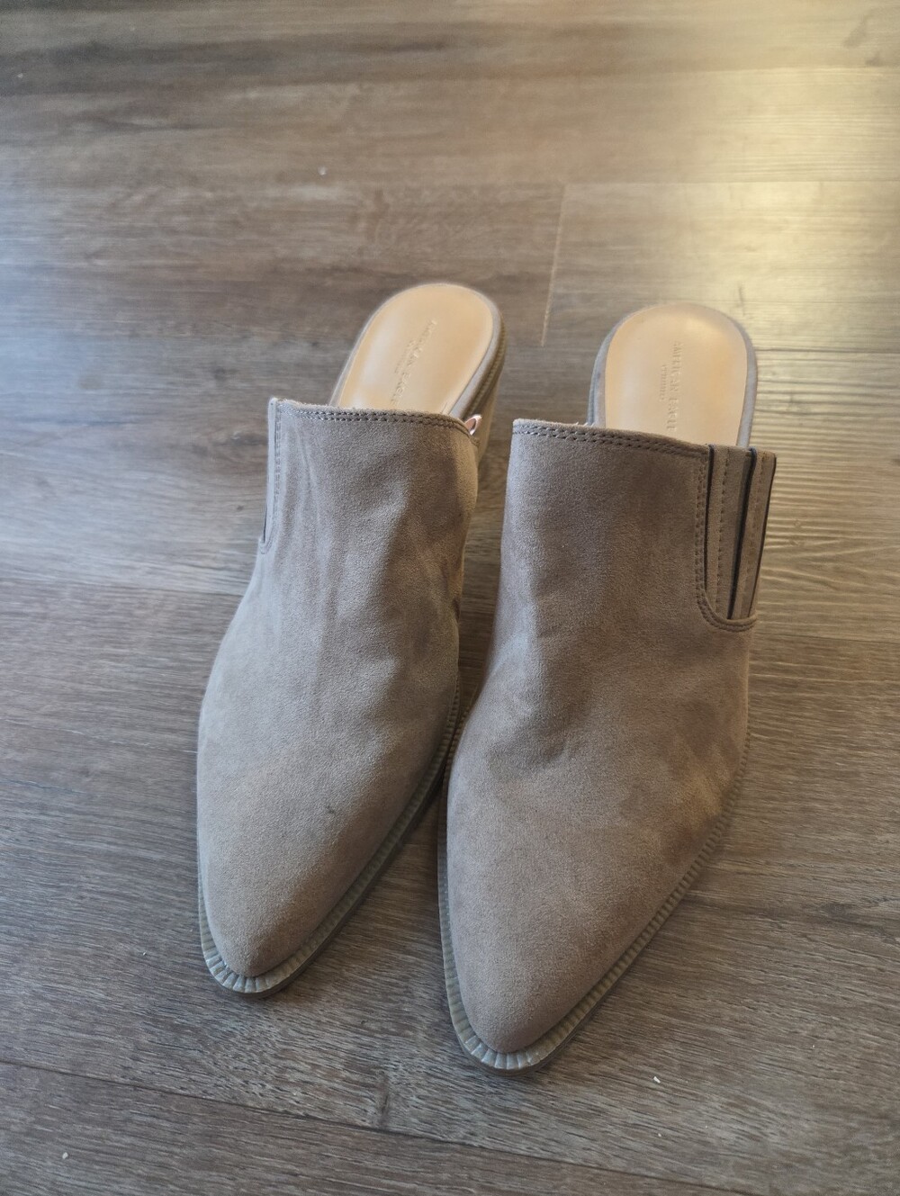 American Eagle Outfitters Taupe Suede Slip on Mule Heels Womens size 10 - Picture 3 of 9